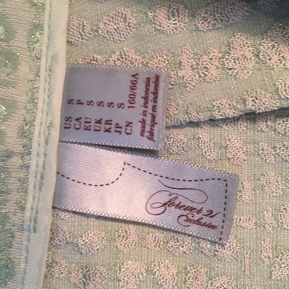 Forever 21 “dressy” Shorts size small. - Picture 3 of 3